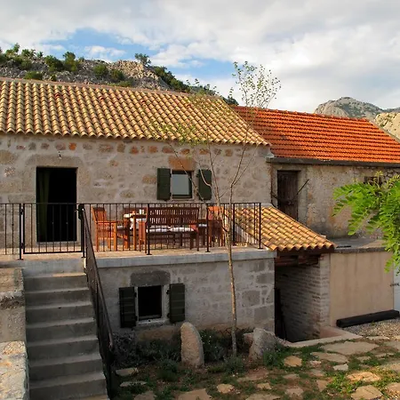 Сasa de vacaciones Stone House Pojata