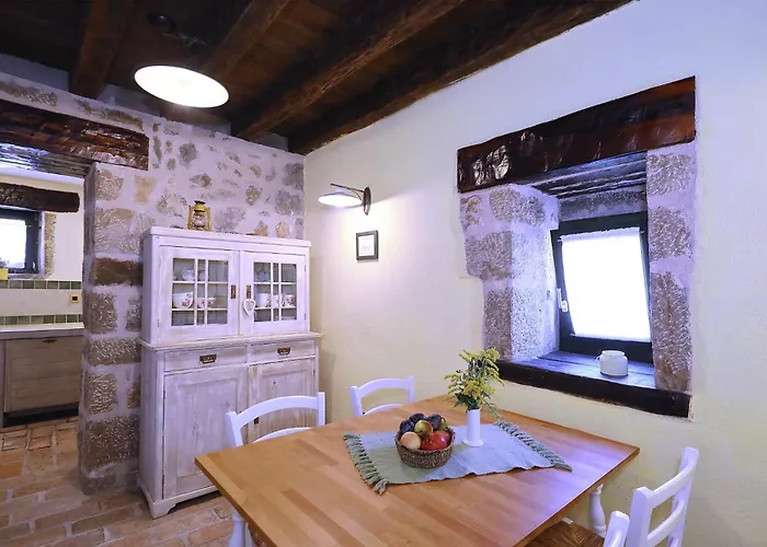 Stone House Pojata * Starigrad Paklenica